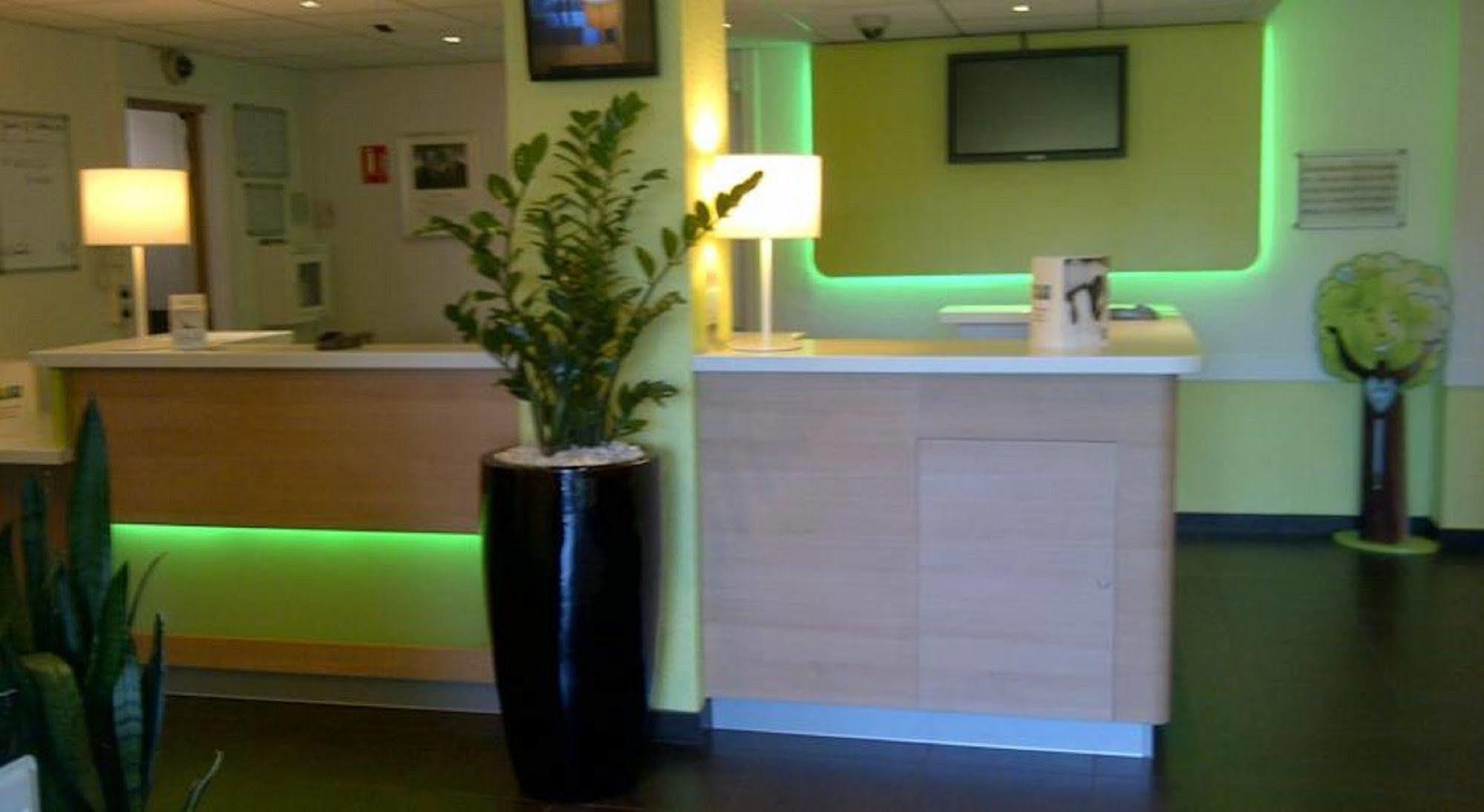 Ibis Budget - Porte De Bagnolet Exteriör bild