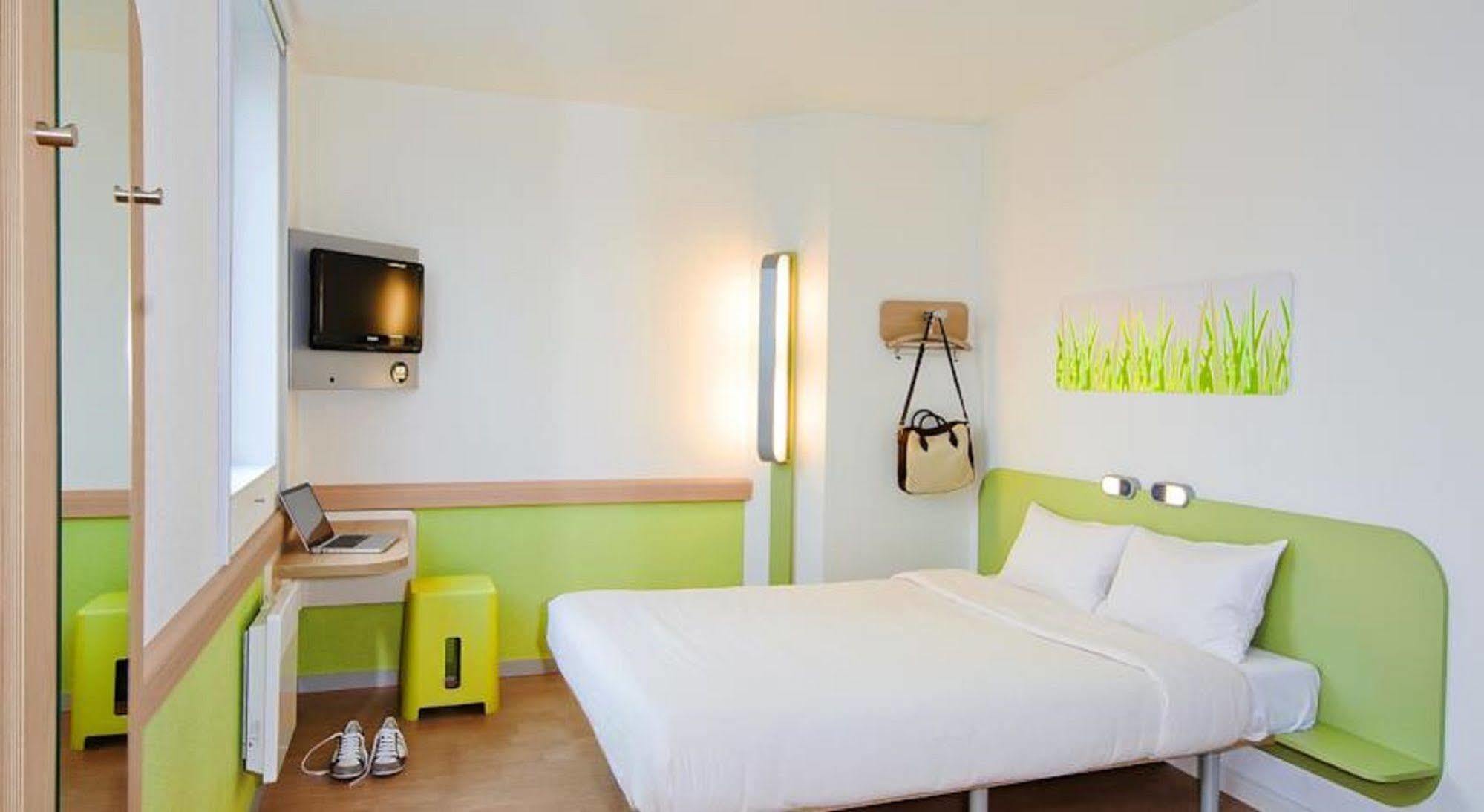 Ibis Budget - Porte De Bagnolet Exteriör bild